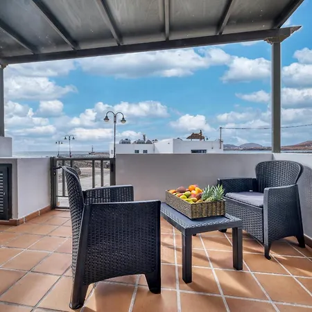 El Charcon B - 10 Meters To The By Lanzarote Tatil Evi