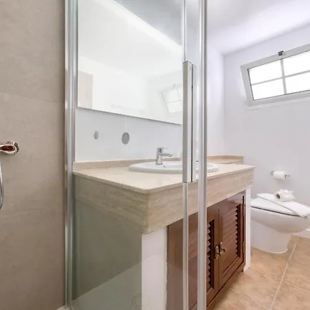 El Charcon B - 10 Meters To The By Lanzarote Tatil Evi Arrieta (Lanzarote)